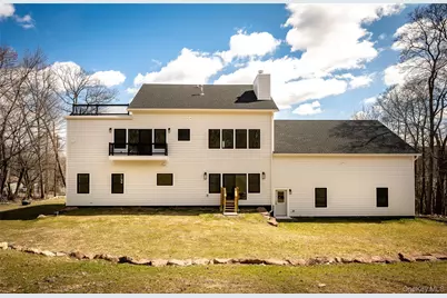 133 W Mombasha Road, Monroe, NY 10950 - Photo 2