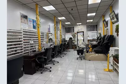 [Address not provided], Ridgewood, NY 11385 - Photo 8