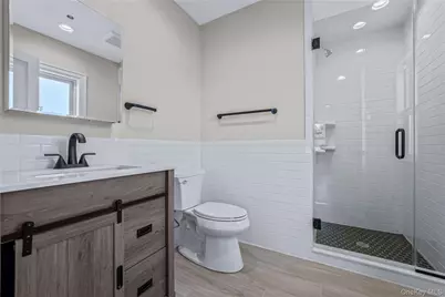 110 School Street #7, Glen Cove, NY 11542 - Photo 24