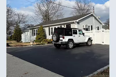 101 Rosevale Avenue E, Ronkonkoma, NY 11779 - Photo 2