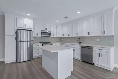 110 School Street #6, Glen Cove, NY 11542 - Photo 4