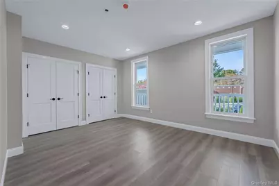 110 School Street #1, Glen Cove, NY 11542 - Photo 18