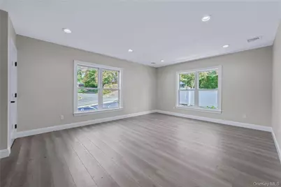 110 School Street #8, Glen Cove, NY 11542 - Photo 6