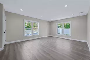 110 School St, Glen Cove, NY 11542 - Photo 6