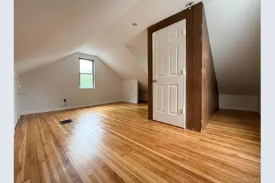 308 East Avenue, Riverhead, NY 11901 - Photo 4