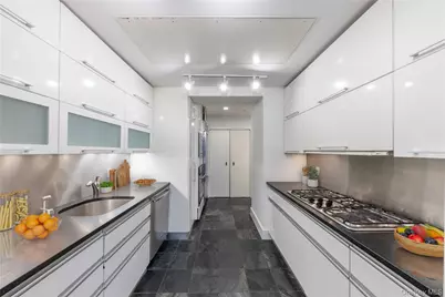 116 W 22nd Street #3, New York, NY 10011 - Photo 6