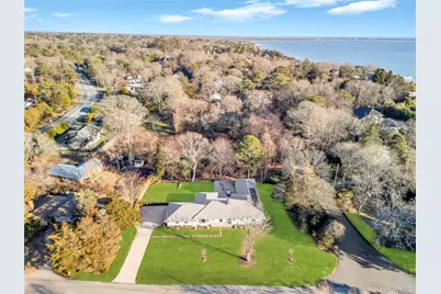 10 Lenape Road, Southampton, NY 11968 - Photo 2