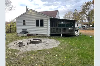 484Unitb Moriches Middle Road, Manorville, NY 11949 - Photo 2