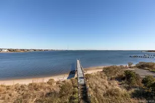 17 Ludlow Ln, Hampton Bays, NY 11946 - Photo 4