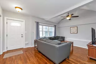 41 Marion St, Lynbrook, NY 11563 - Photo 2