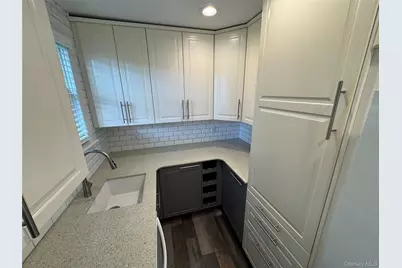 70A Sea Cliff Avenue #70A, Glen Cove, NY 11542 - Photo 8