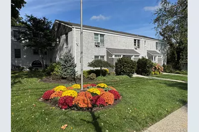 70A Sea Cliff Avenue #70A, Glen Cove, NY 11542 - Photo 2