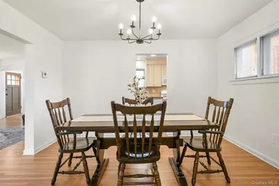 323 Wagner Avenue, Mamaroneck, NY 10543 - Photo 6