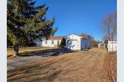 17 Thrasher Avenue, Bellport, NY 11713 - Photo 2