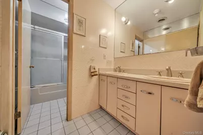 [Address not provided], Monsey, NY 10952 - Photo 16