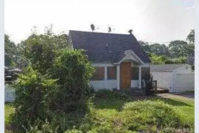 77 Poospatuck Lane, Mastic, NY 11950 - Photo 2