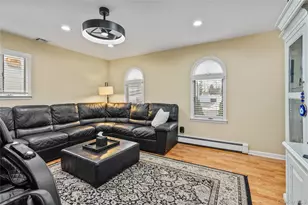 65 Birchbrook Dr, Smithtown, NY 11787 - Photo 14