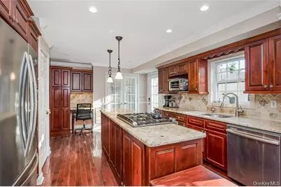 7 Junior Drive, Ronkonkoma, NY 11779 - Photo 6