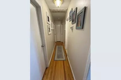 692 Woodside Drive, Wantagh, NY 11793 - Photo 4