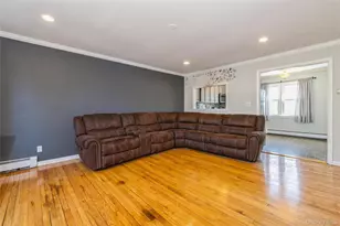 92 Cardinal Ln, Islip, NY 11751 - Photo 2
