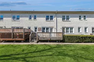 92 Cardinal Ln, Islip, NY 11751 - Photo 18