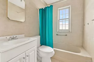 85-86 263 St, Floral Park, NY 11001 - Photo 22