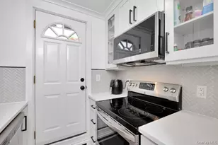 570 Broadway, Lynbrook, NY 11563 - Photo 4