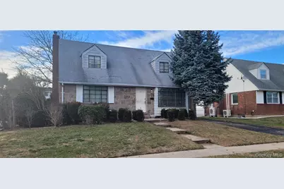 73 Schumacher Drive, New Hyde Park, NY 11040 - Photo 2