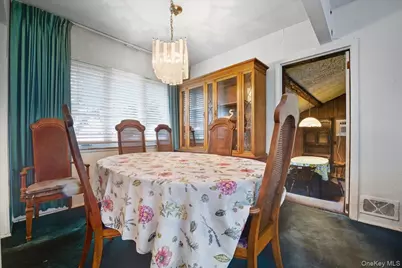 25 Lois Lane, Farmingdale, NY 11735 - Photo 8