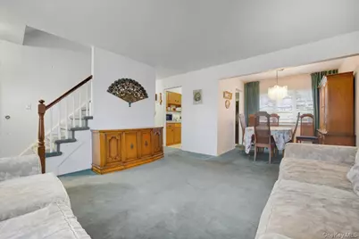 25 Lois Lane, Farmingdale, NY 11735 - Photo 6