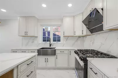 146-18 Laburnum Avenue, Flushing, NY 11355 - Photo 8