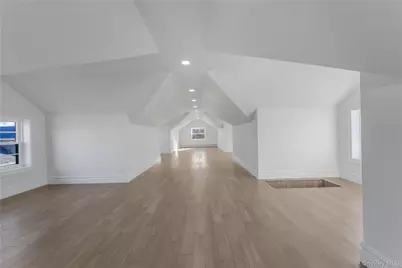 146-18 Laburnum Avenue, Flushing, NY 11355 - Photo 30