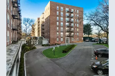 54-44 Little Neck Parkway Parkway #6V, Little Neck, NY 11362 - Photo 2