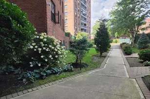 61-35 N 98th St, Rego Park, NY 11374 - Photo 4