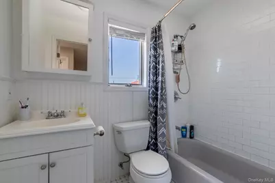 977 Woodcliff Drive, Franklin Square, NY 11010 - Photo 14