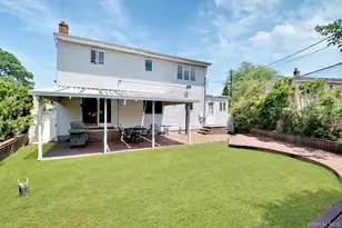 977 Woodcliff Dr, Franklin Square, NY 11010 - Photo 2