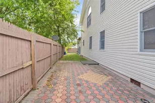 51 Atlantic Ave, Freeport, NY 11520 - Photo 10