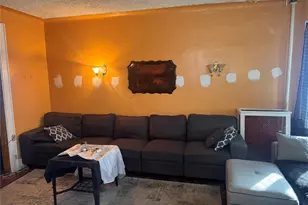 104-17 189th St, Saint Albans, NY 11412 - Photo 2