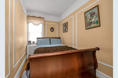 2445 Yates Avenue, Bronx, NY 10469 - Photo 10