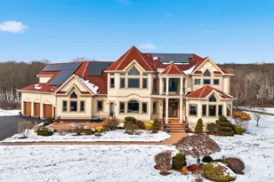 60 Cronomer Heights Dr, Newburgh, NY 12550 - Photo 2