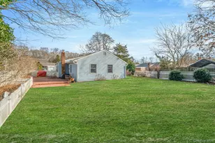 39 Kay Rd, Calverton, NY 11933 - Photo 16