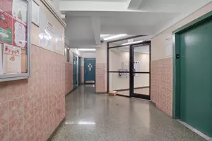 2220 E Tremont Ave, Bronx, NY 10462 - Photo 10