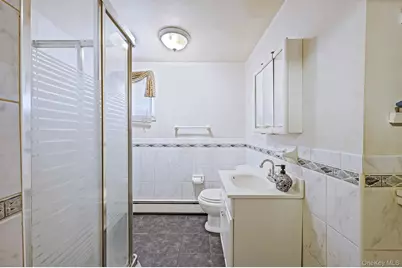 266 Kellum Street, West Babylon, NY 11704 - Photo 18