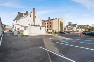 584 Main St, Islip, NY 11751 - Photo 16