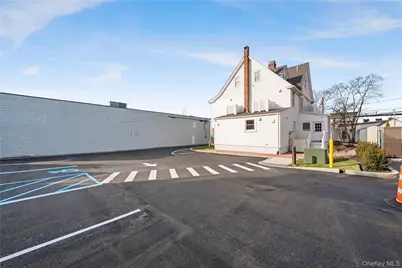 584 Main Street #1, Islip, NY 11751 - Photo 14