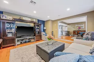 106 Springdale Dr, Ronkonkoma, NY 11779 - Photo 14