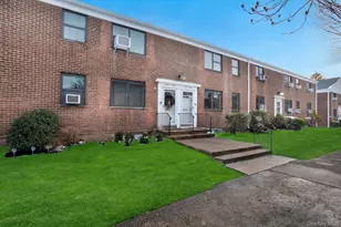 219-06 67th Ave, Bayside, NY 11364 - Photo 2