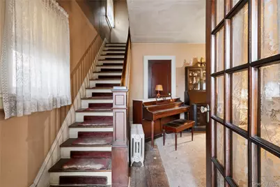 114 Buckingham Place, Lynbrook, NY 11563 - Photo 4