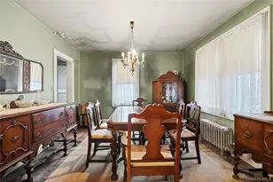 114 Buckingham Pl, Lynbrook, NY 11563 - Photo 10