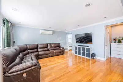 94 Sheridan Boulevard, Mineola, NY 11501 - Photo 4